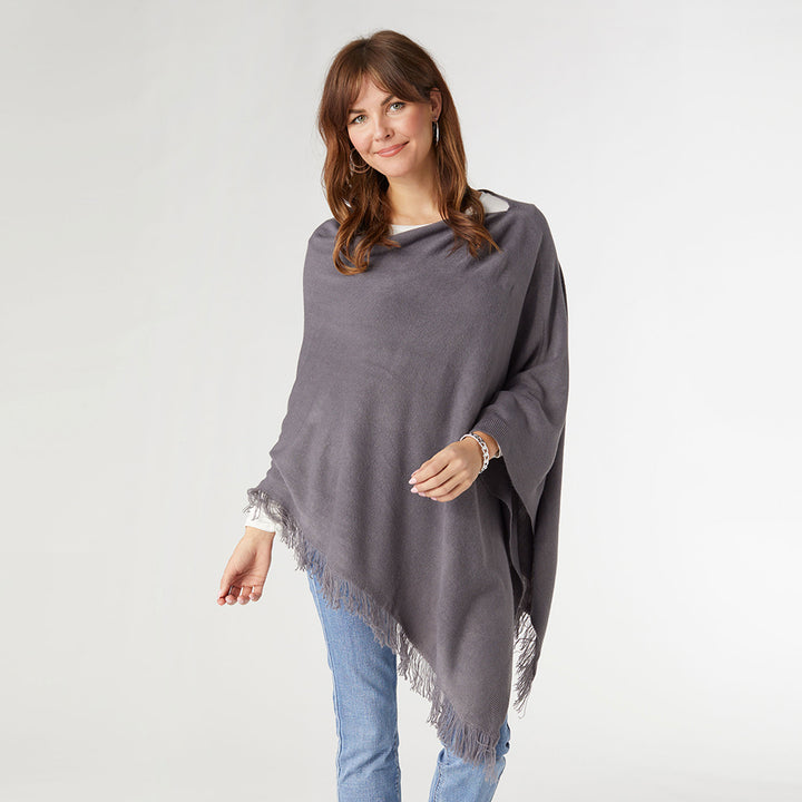 The Lightweight Poncho with Fringe - Cloudy Grey